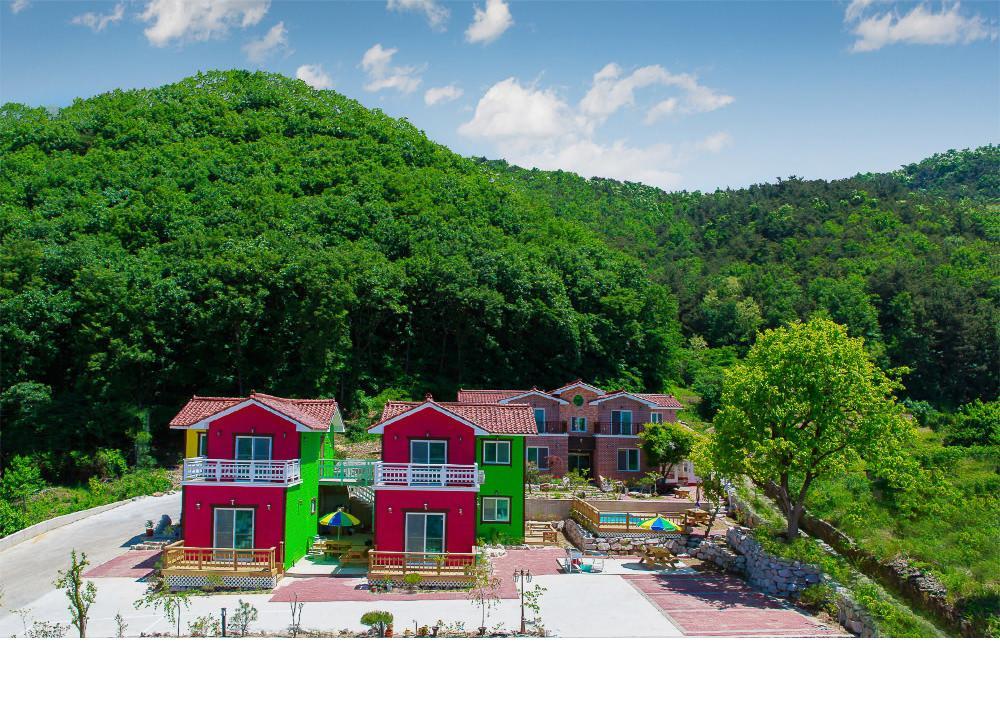 Utopia Pension Gyeongju Buitenkant foto