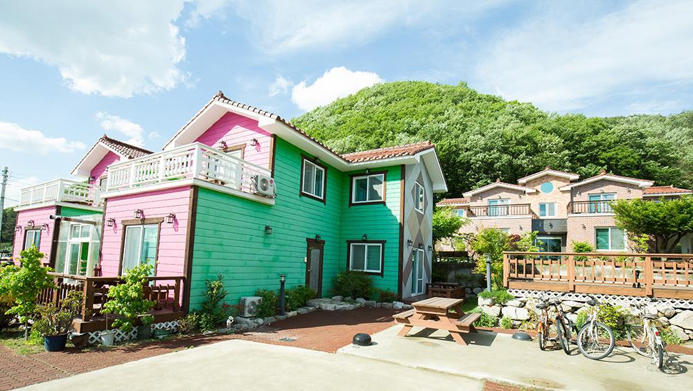 Utopia Pension Gyeongju Buitenkant foto