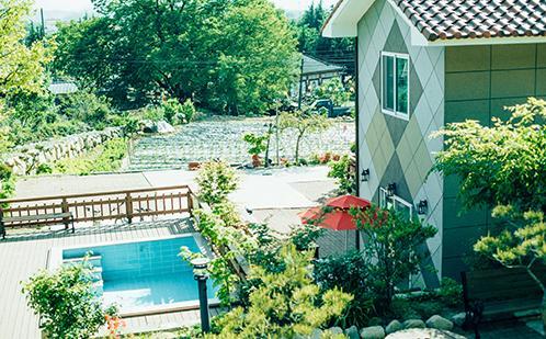 Utopia Pension Gyeongju Buitenkant foto